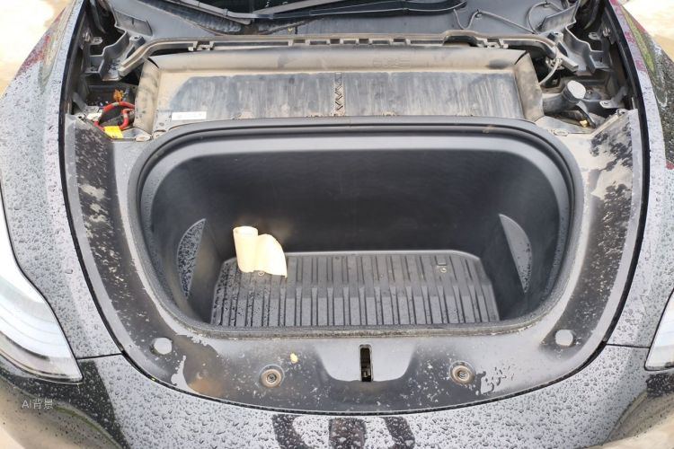 Tesla Model Y 2022 car image #22