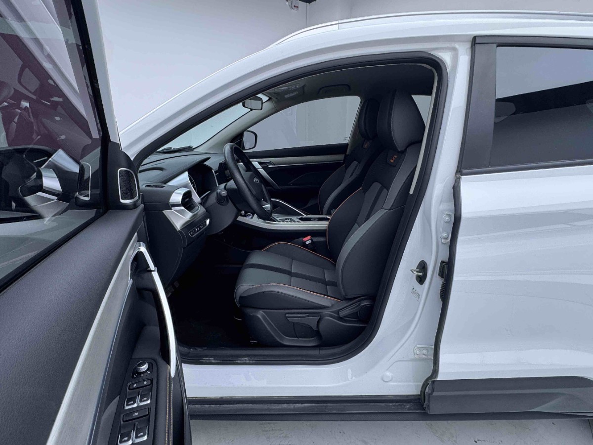 GEELY Coolray 2025 immagine di auto #7
