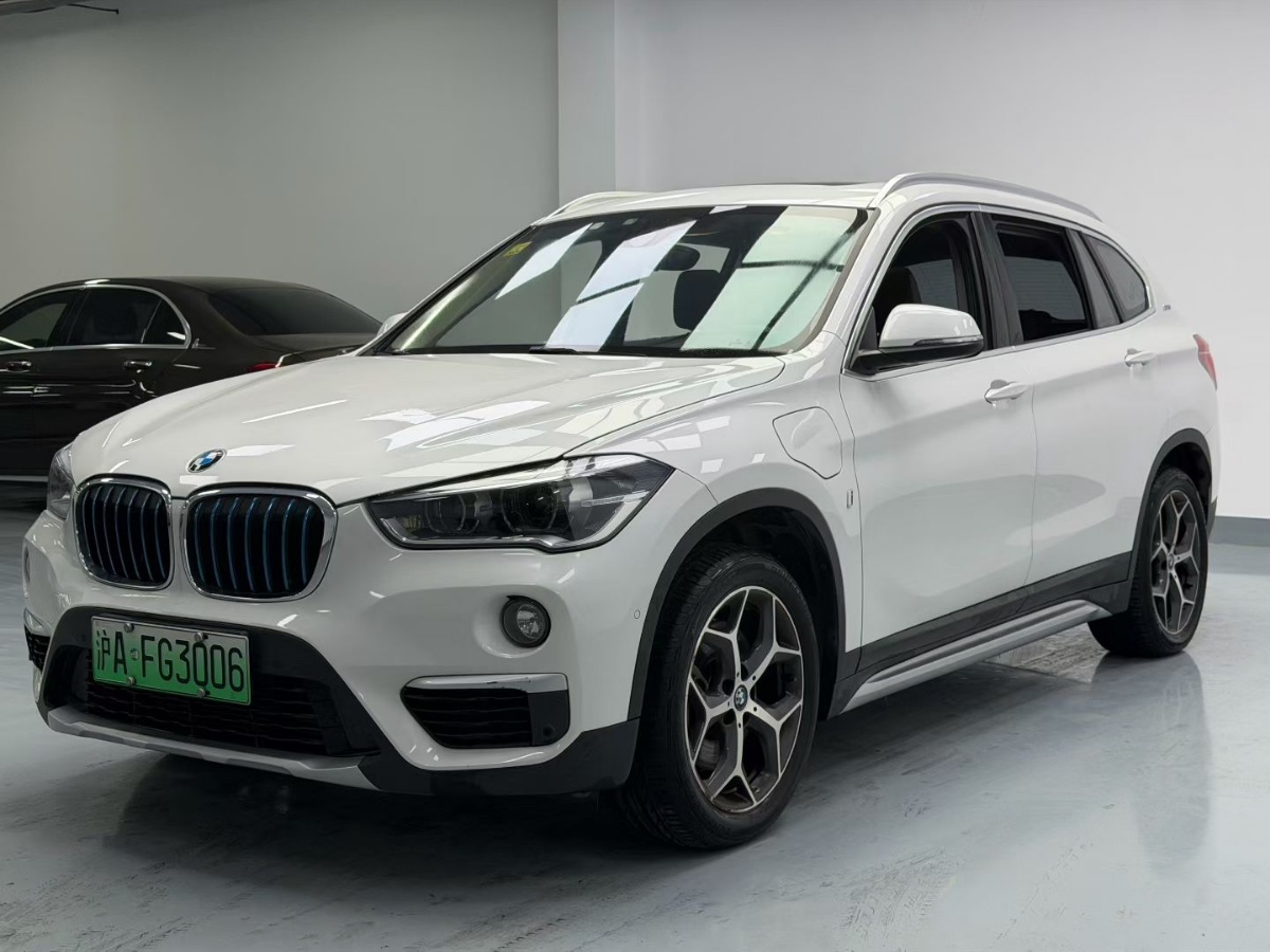 BMW X1 New Energy 2018 BMW X1 New Energy 2018 immagine di auto