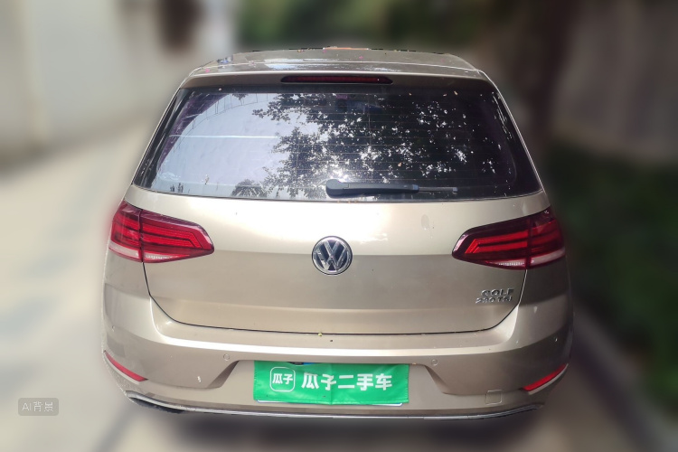 Volkswagen Golf 2018 car image #6