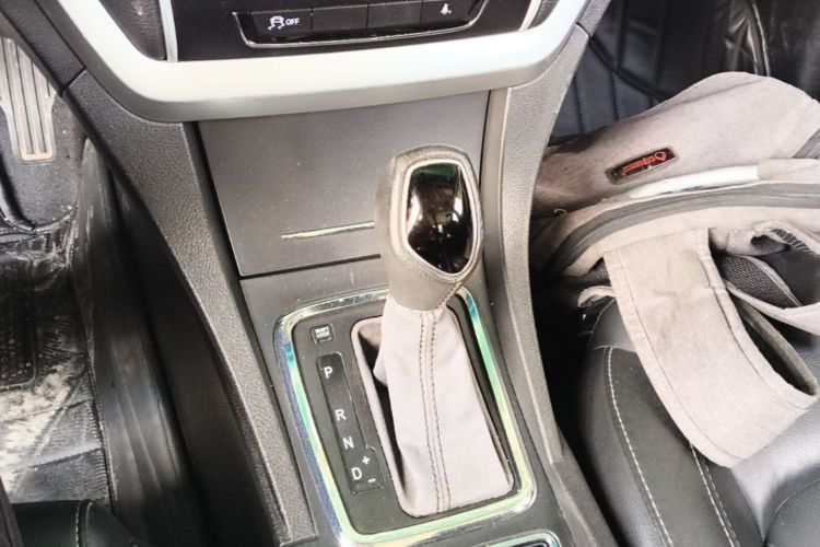 GEELY Emgrand 2016 car image #14