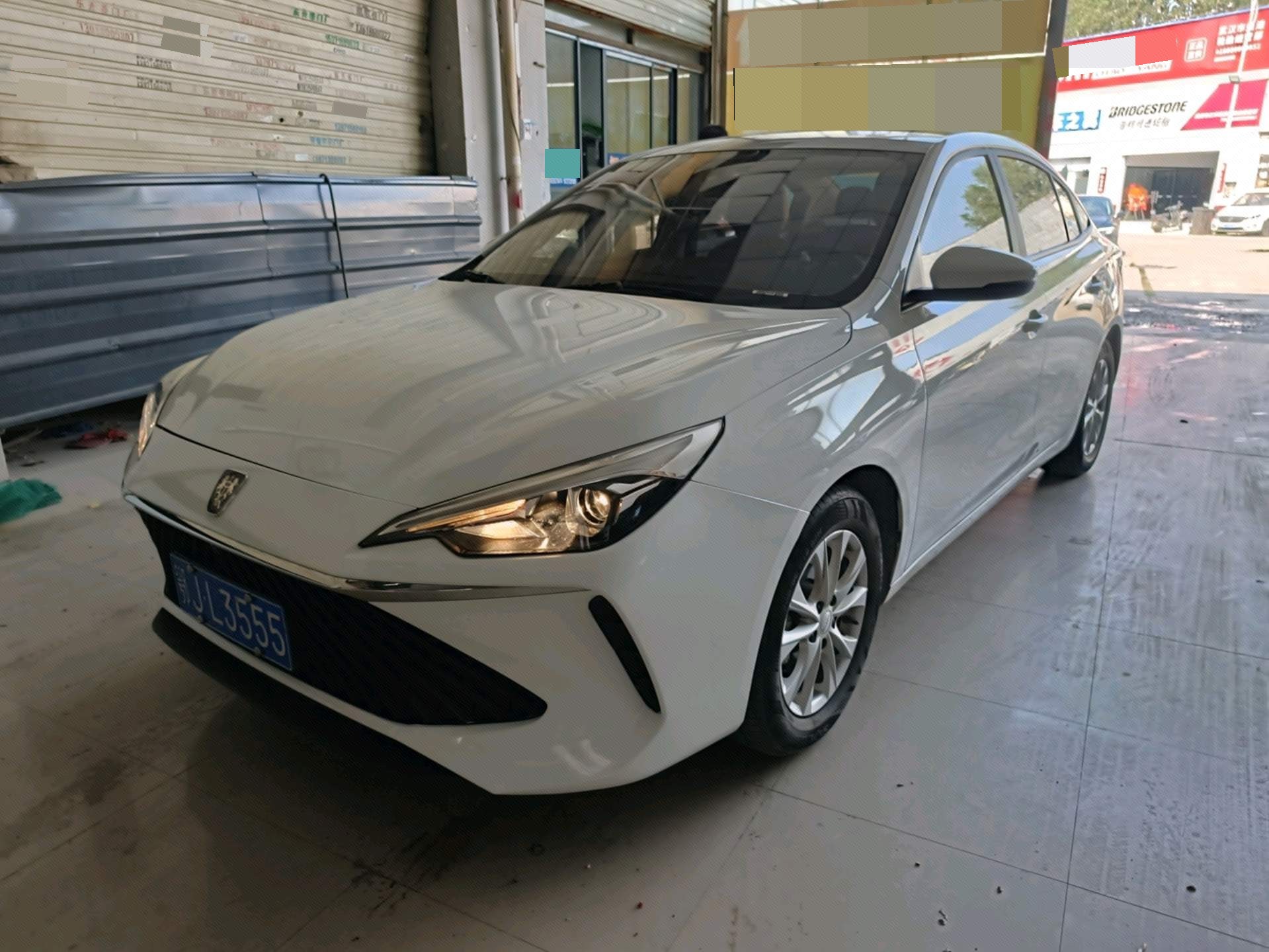 Roewe i5 2024 Roewe i5 2024 car image