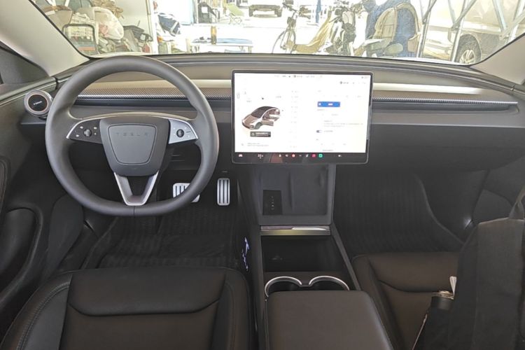 Tesla Model 3 2025 #11 Tesla Model 3 2025 car image #11
