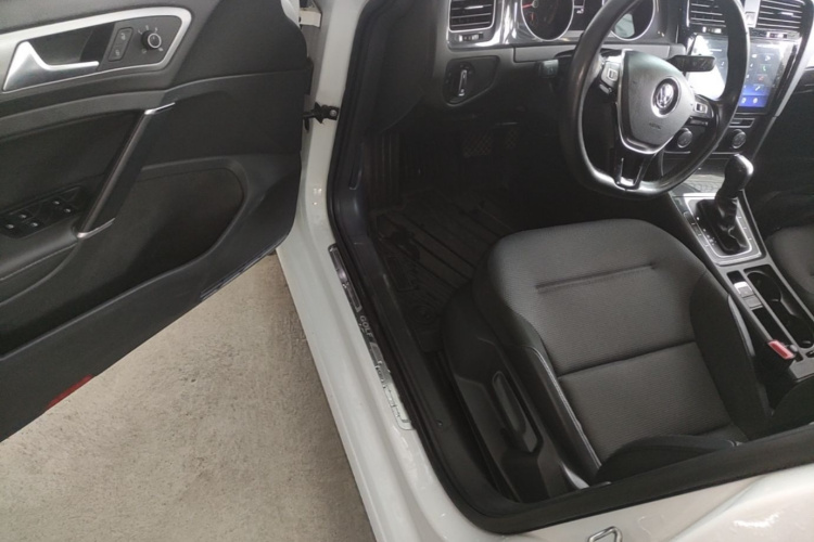 Volkswagen Golf 2018 #12 Volkswagen Golf 2018 car image #12