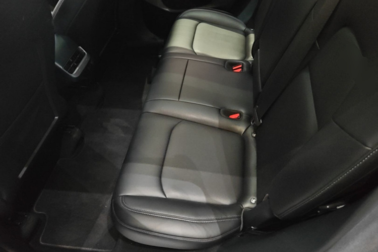Tesla Model Y 2022 #17 Tesla Model Y 2022 car image #17