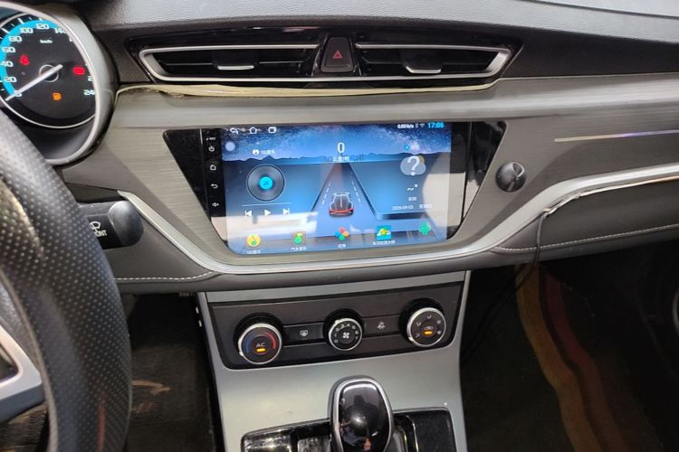 GEELY Emgrand 2022 #13 GEELY Emgrand 2022 car image #13