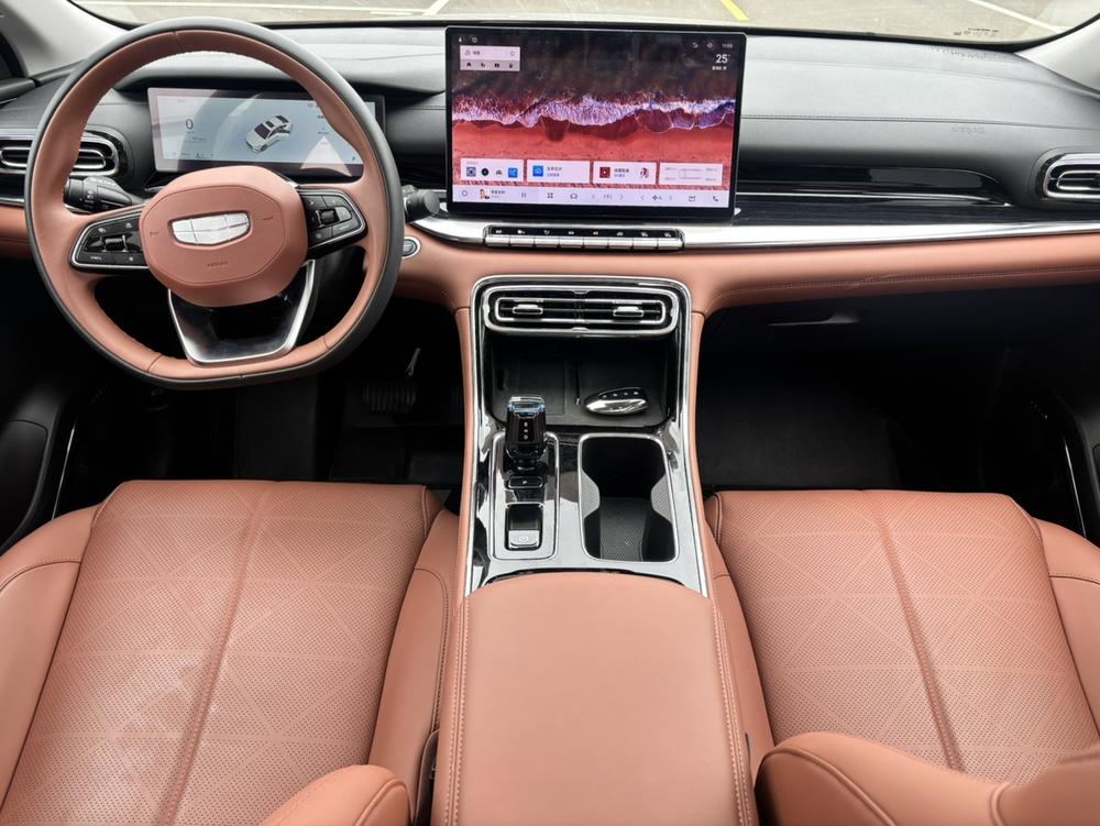 GEELY Emgrand 2025 #8 GEELY Emgrand 2025 car image #8