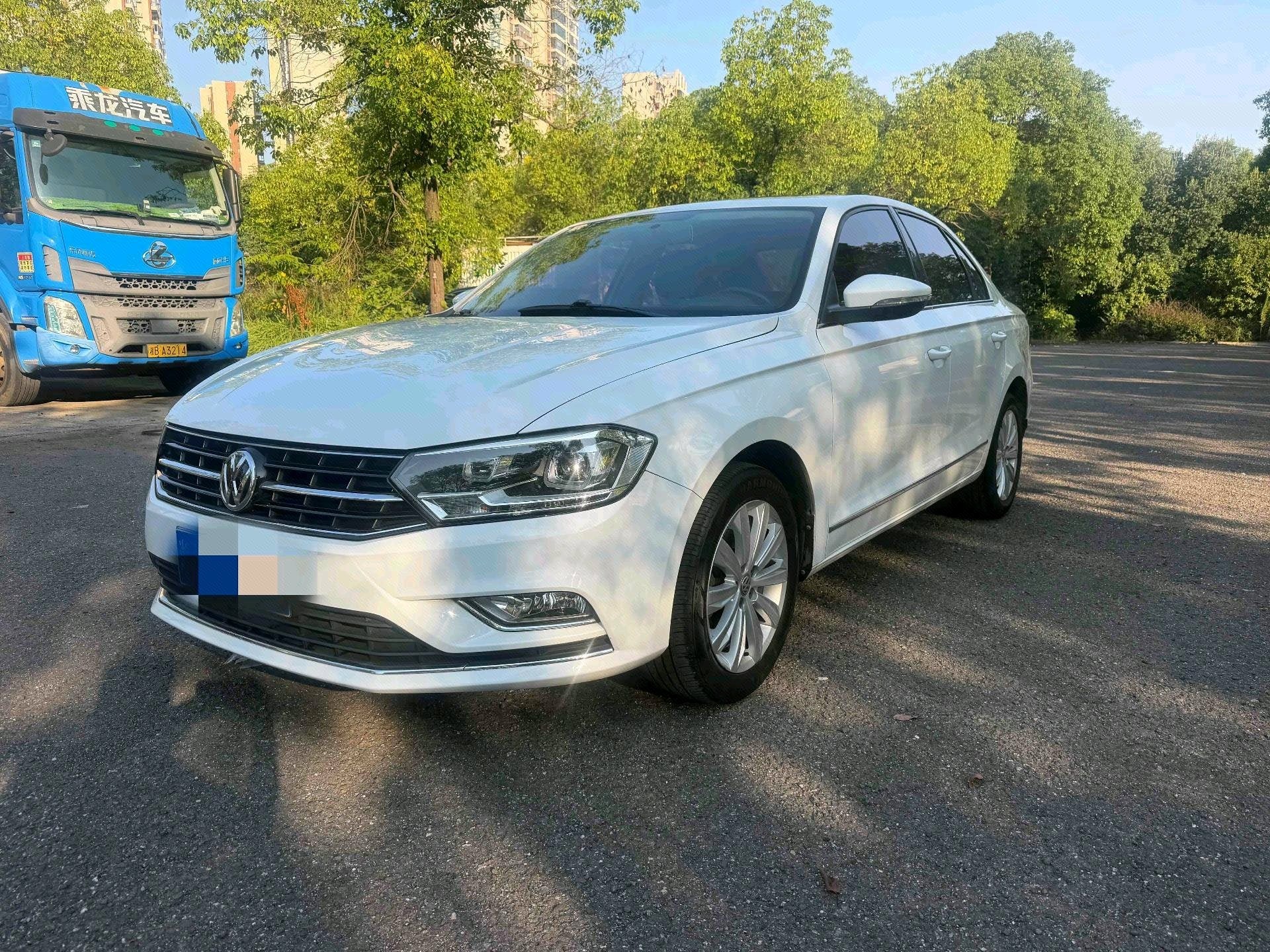 Volkswagen Bora 2018 car image 