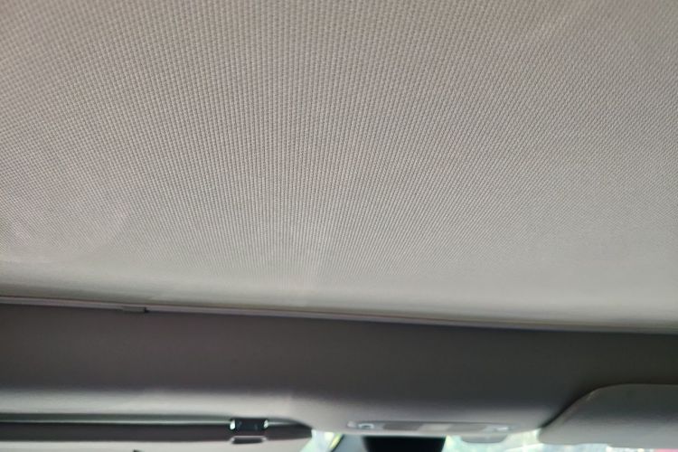 Tesla Model Y 2022 #16 Tesla Model Y 2022 car image #16