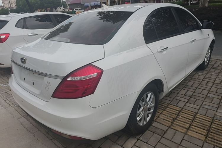 GEELY Emgrand 2016 car image #7