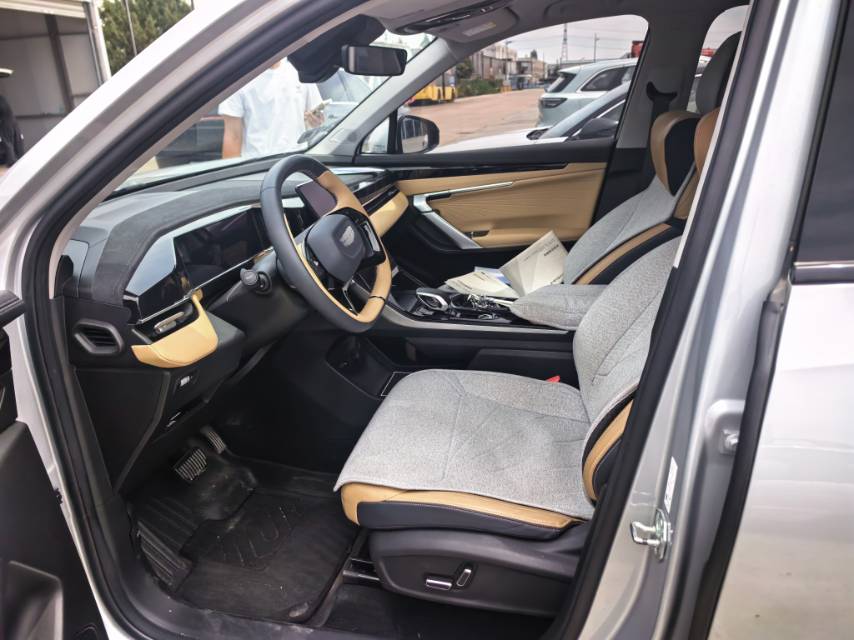 GEELY Boyue L 2023 car image #2