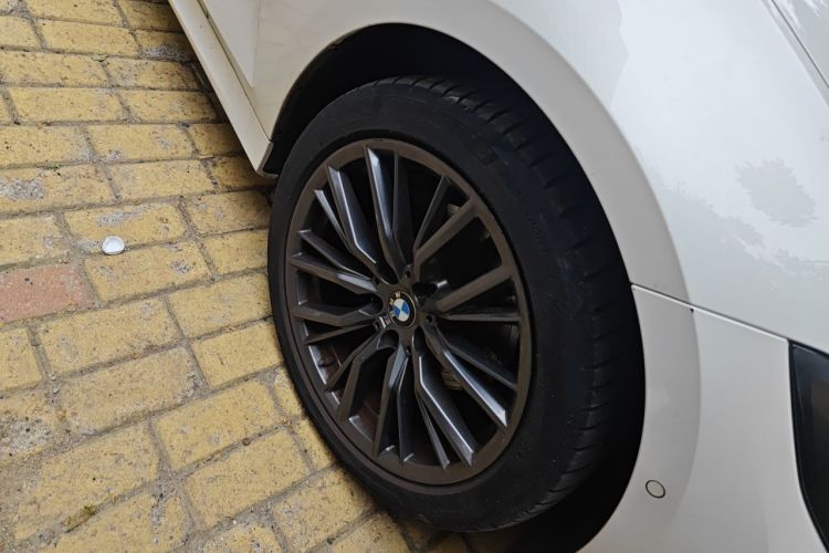 BMW 3 Series 2020 #6 BMW 3 Series 2020 car image #6