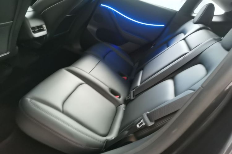 Tesla Model Y 2024 #17 Tesla Model Y 2024 car image #17