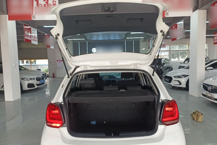Volkswagen Polo 2019 car image #19
