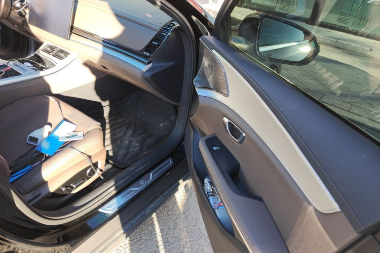 BYD Han 2025 car image #25