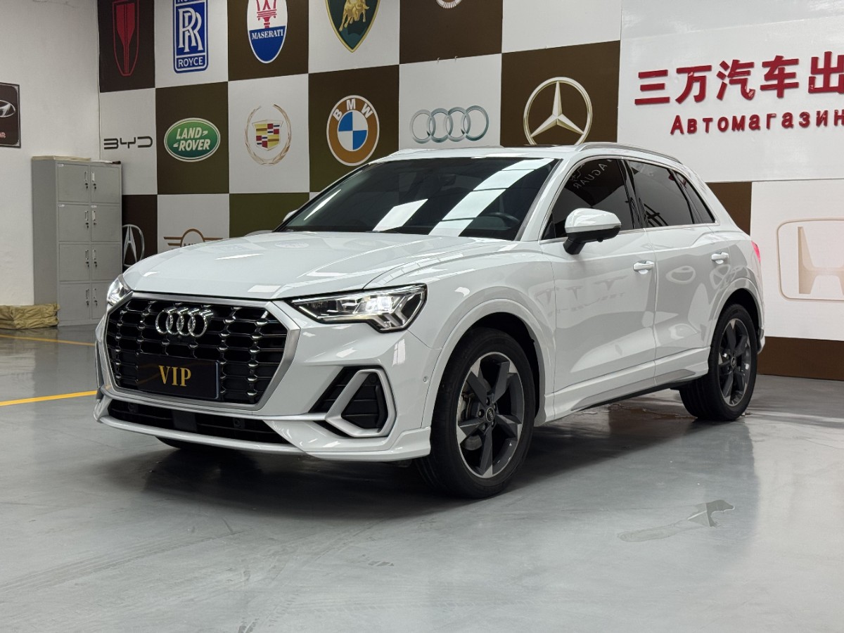 Audi Q3 2022 car image 