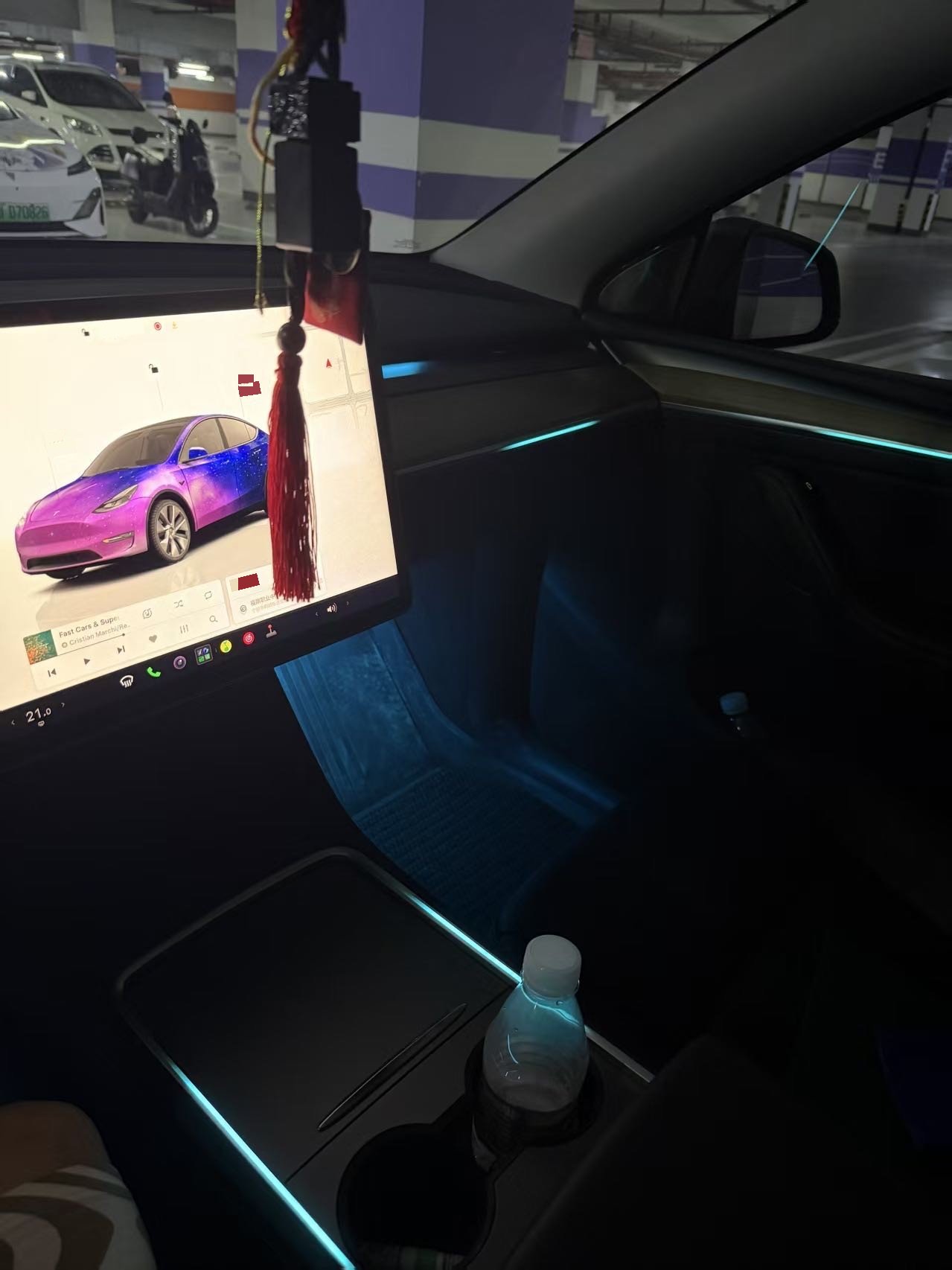 Tesla Model Y 2023 صورة سيارة #6