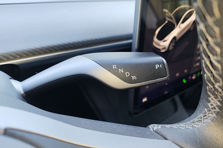 Tesla Model Y 2022 #14 Tesla Model Y 2022 car image #14