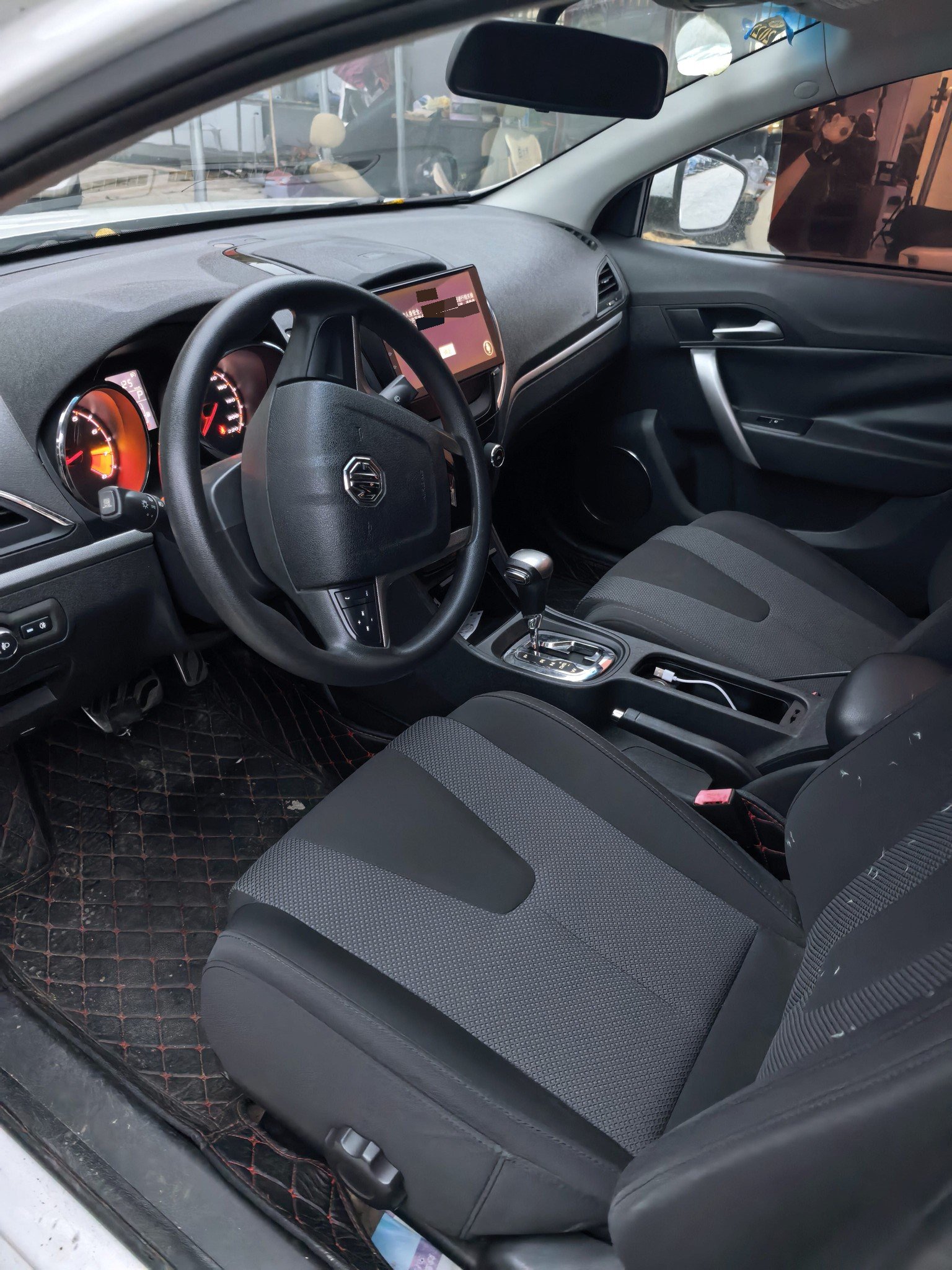 MG 5 2016 car image #3