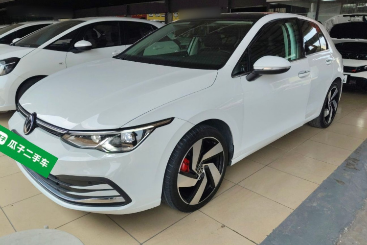 Volkswagen Golf 2022 imagen de coche #2