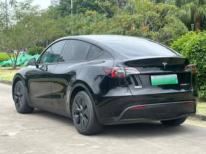 Tesla Model Y 2024 #2 Tesla Model Y 2024 immagine di auto #2