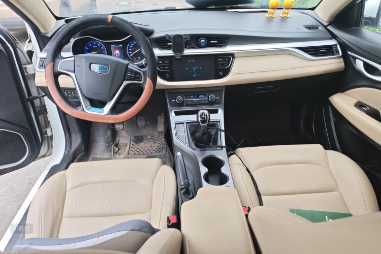 GEELY Emgrand 2018 изображение автомобиля #11