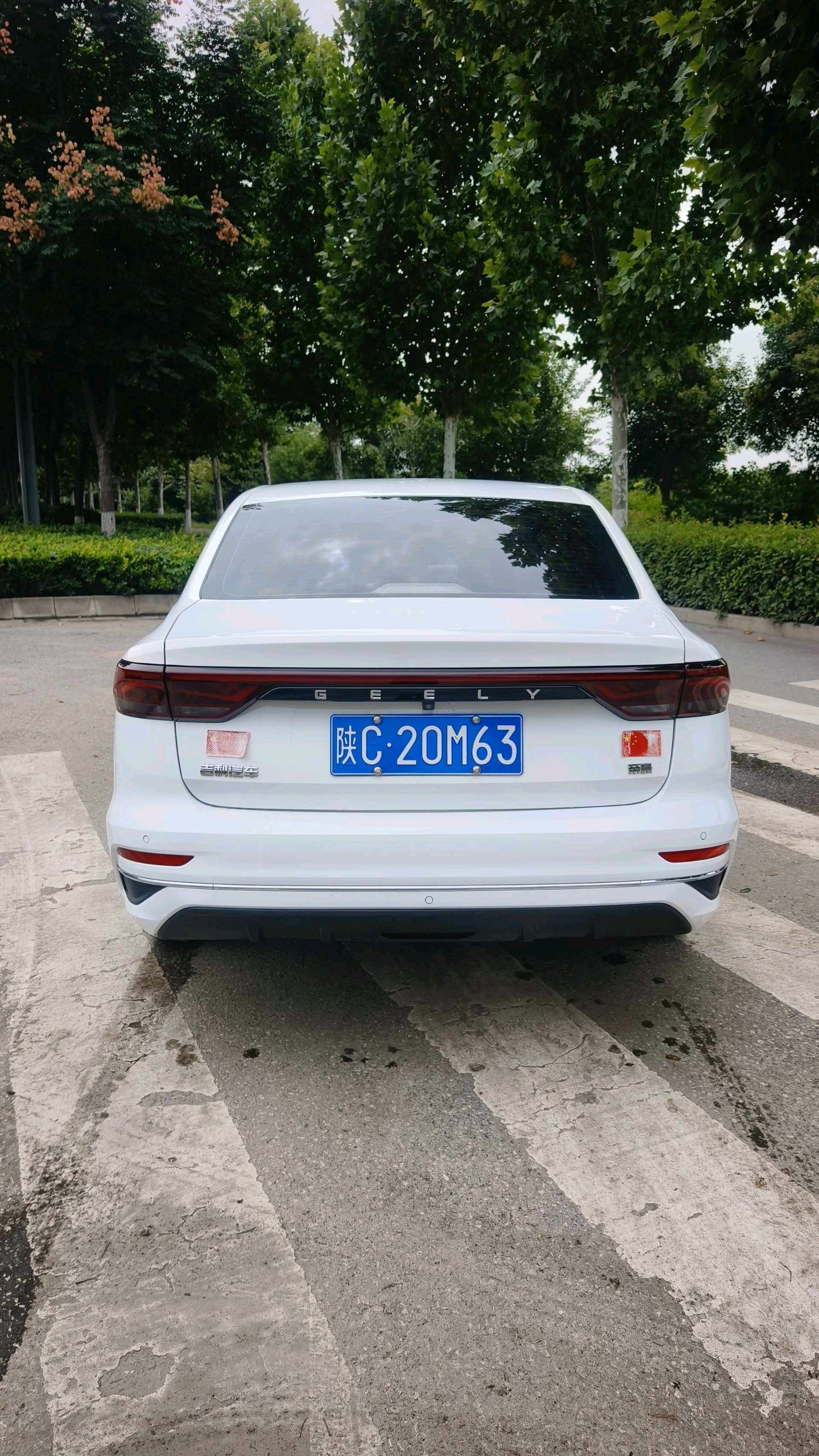 GEELY Emgrand 2023 car image #4
