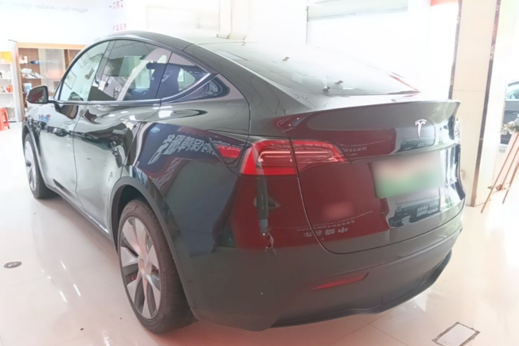 Tesla Model Y 2022 #5 Tesla Model Y 2022 car image #5