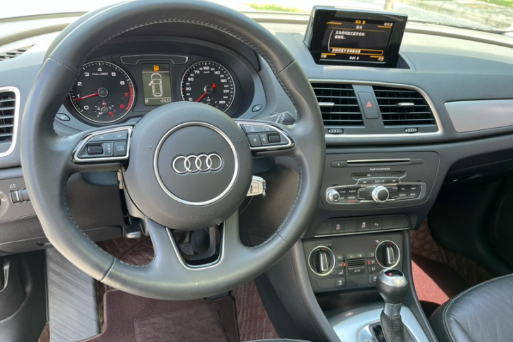 Audi Q3 2018 #18 Audi Q3 2018 car image #18