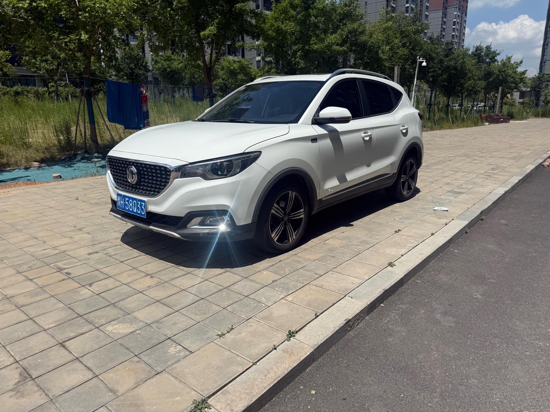 MG ZS 2018 MG ZS 2018 car image