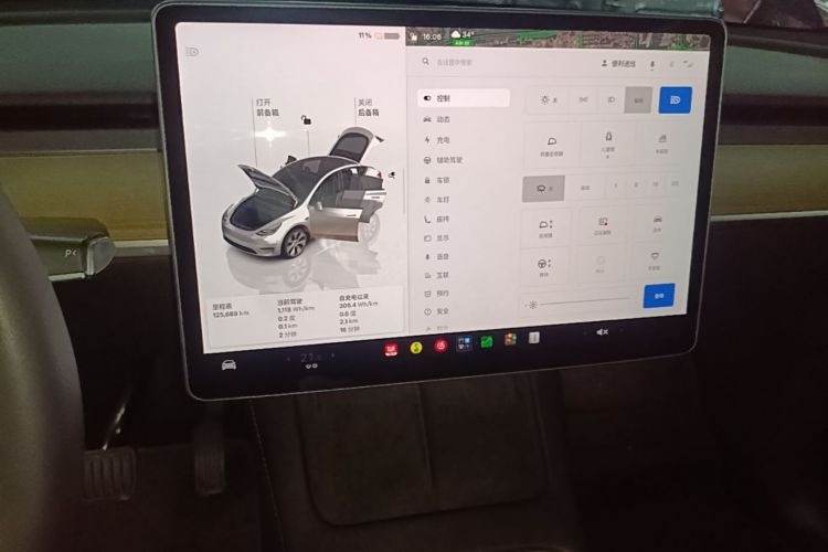 Tesla Model Y 2022 #13 Tesla Model Y 2022 car image #13
