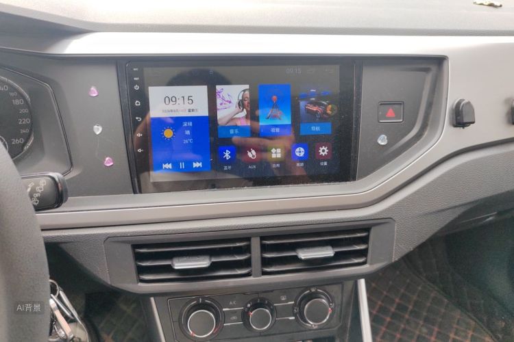 Volkswagen Polo 2020 car image #15