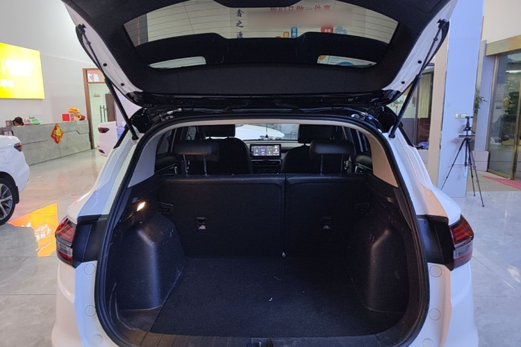 GEELY Coolray 2024 #19 GEELY Coolray 2024 صورة سيارة #19