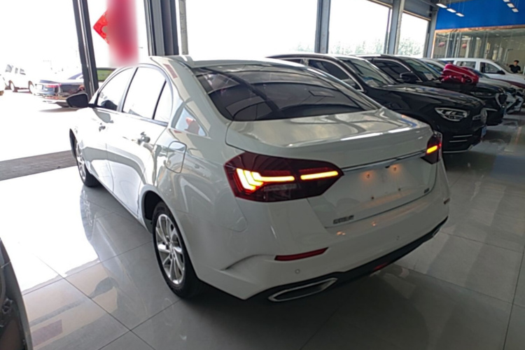 GEELY Emgrand 2021 immagine di auto #7