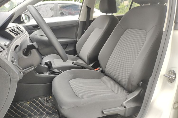 Volkswagen Santana 2019 #15 Volkswagen Santana 2019 car image #15