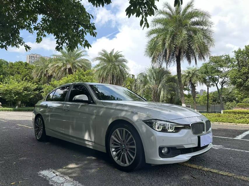 BMW 3 Series 2018 #3 BMW 3 Series 2018 car image #3
