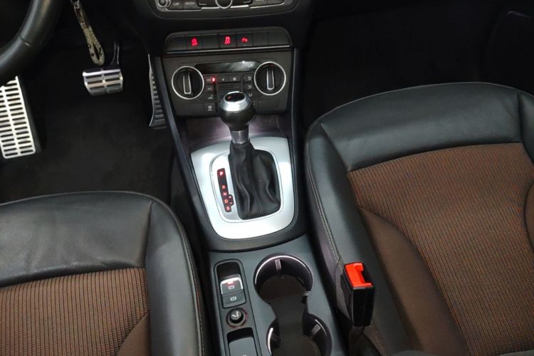 Audi Q3 2018 #18 Audi Q3 2018 car image #18