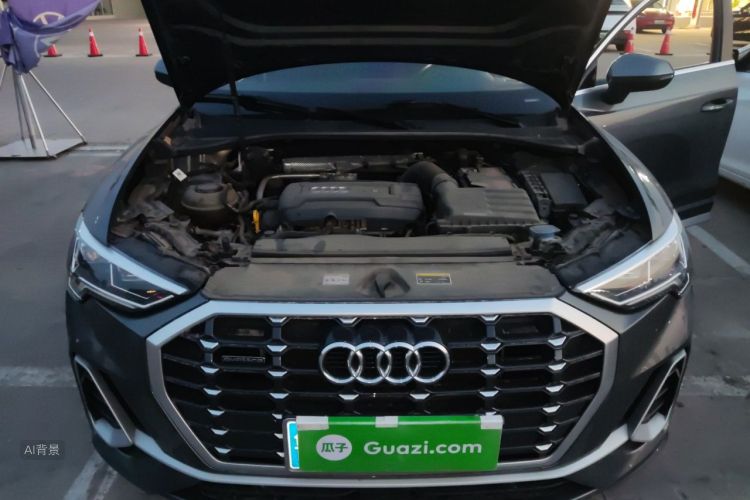 Audi Q3 2022 car image #22