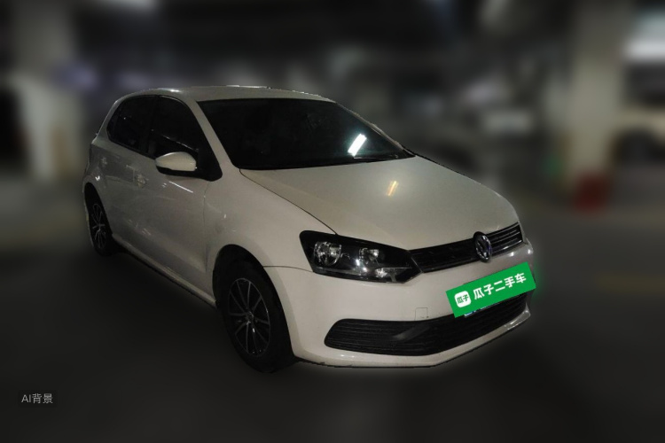 Volkswagen Polo 2015 car image #4