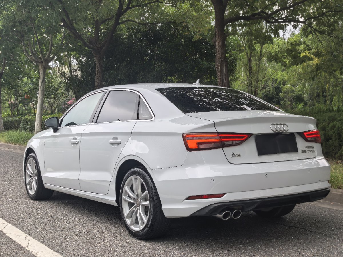 Audi A3 2018 car image #4