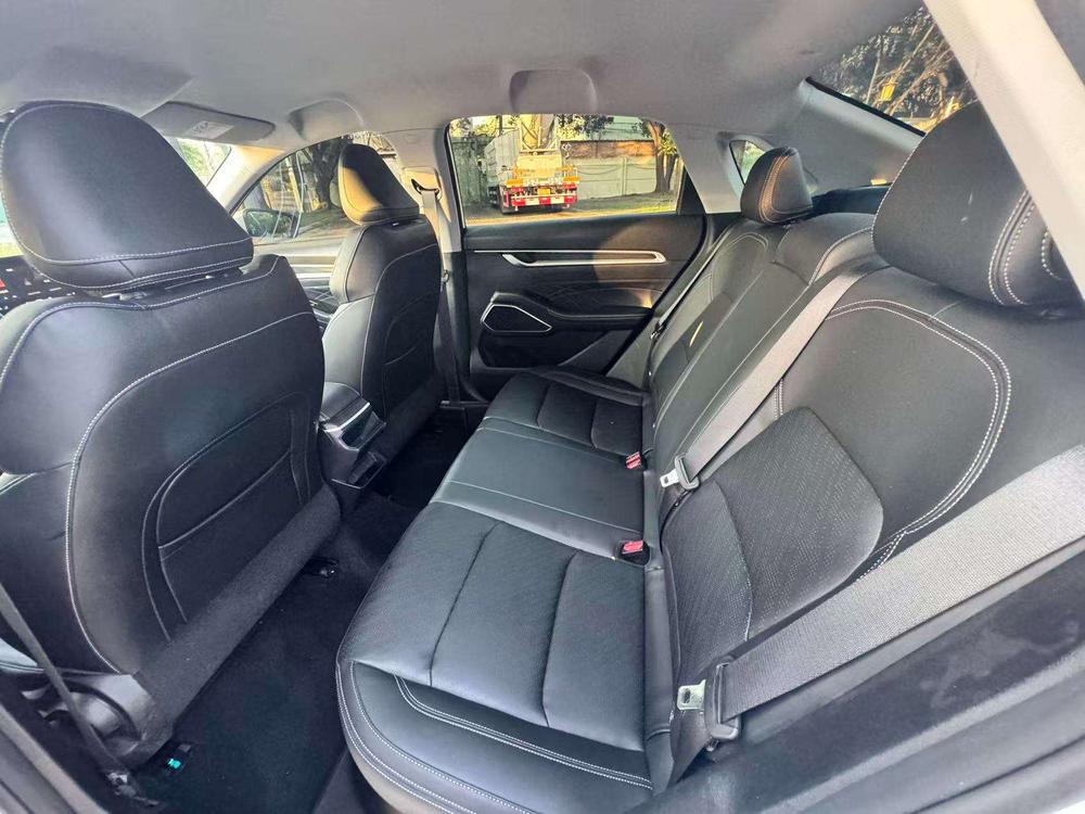 GEELY Emgrand 2023 #9 GEELY Emgrand 2023 car image #9