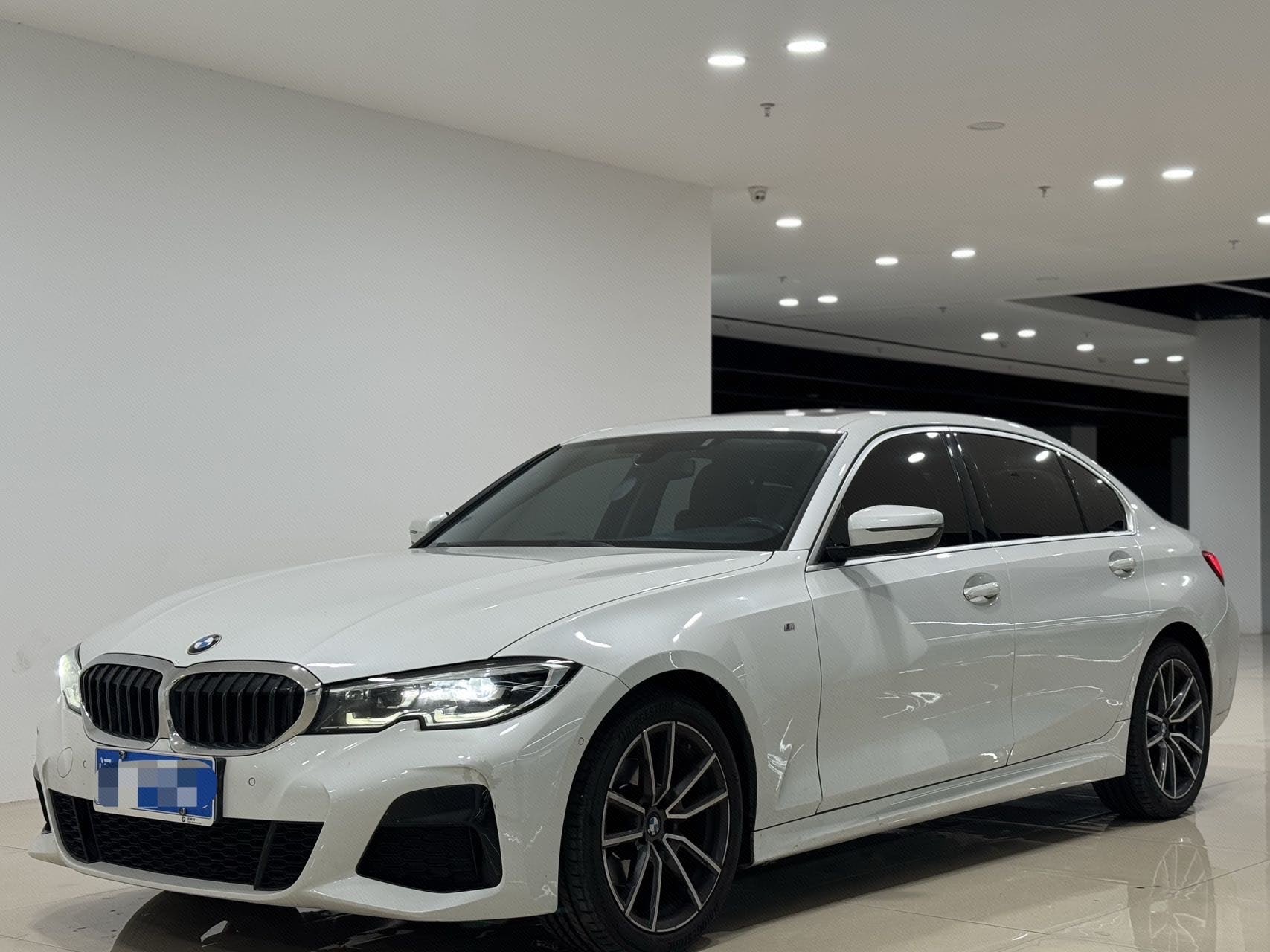 BMW 3 Series 2021 car image 