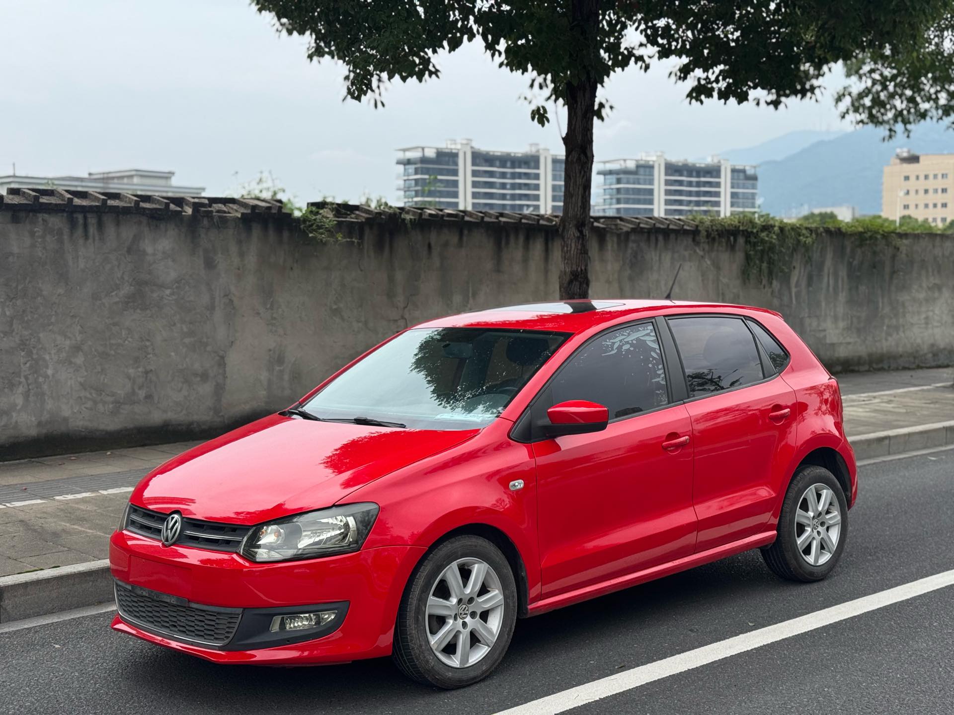 Volkswagen Polo 2012 Volkswagen Polo 2012 car image