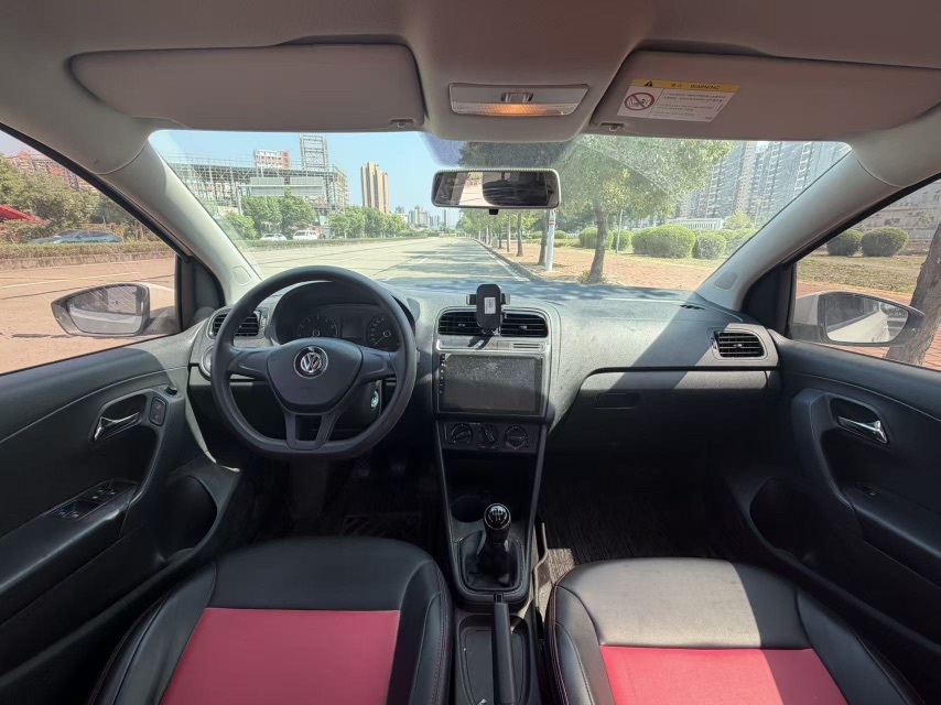Volkswagen Polo 2017 car image #4