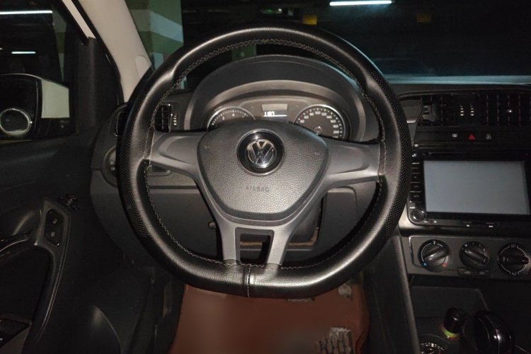 Volkswagen Polo 2016 #15 Volkswagen Polo 2016 car image #15