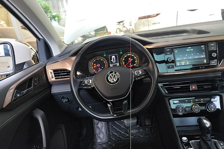 Volkswagen Tharu 2020 #11 Volkswagen Tharu 2020 car image #11