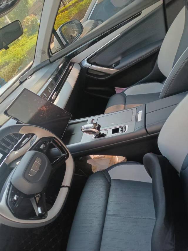 GEELY Boyue L 2024 immagine di auto #3
