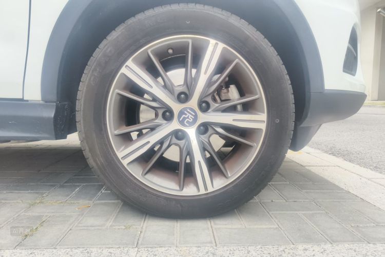 BYD Yuan New Energy 2019 #9 BYD Yuan New Energy 2019 car image #9