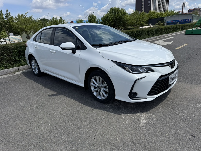 Toyota Corolla 2023 immagine di auto #3