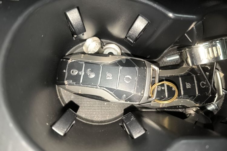 BYD Han 2022 car image #9